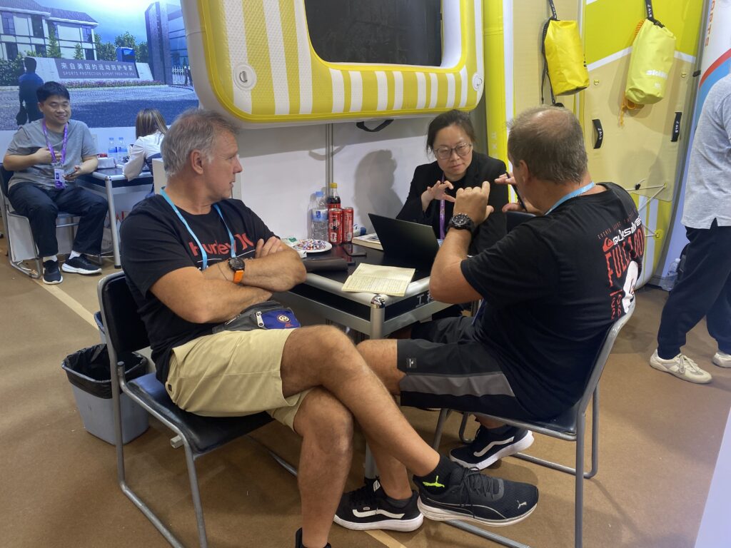 ALS Leisure senior sales team at 139th Canton Fair